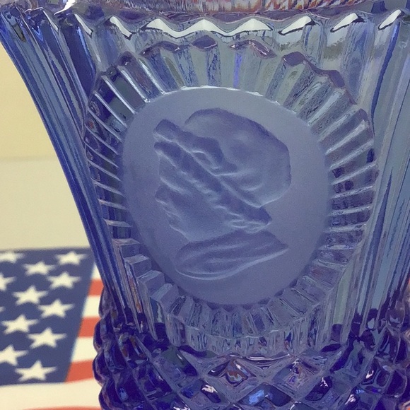 FOSTORIA VINTAGE GEORGE AND MARTHA WASHINGTON FROSTED COBALT BLUE GOBLETS - Picture 5 of 5